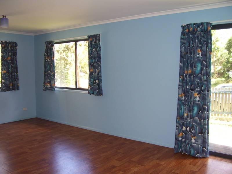 10 Panaroo Street, Macleay Island QLD 4184