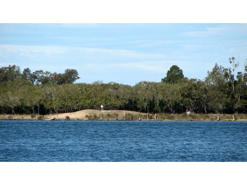 320 School Road, Palmers Island NSW 2463