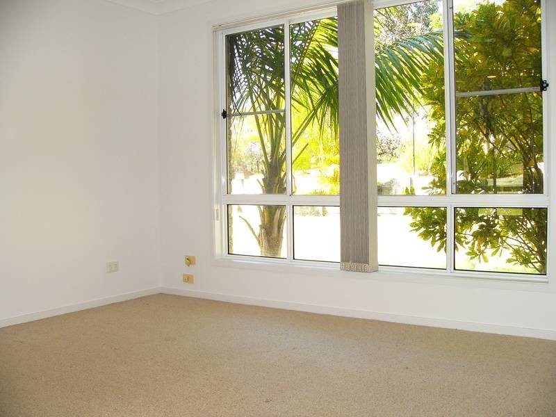 73 Lakes Boulevarde, Wooloweyah NSW 2464