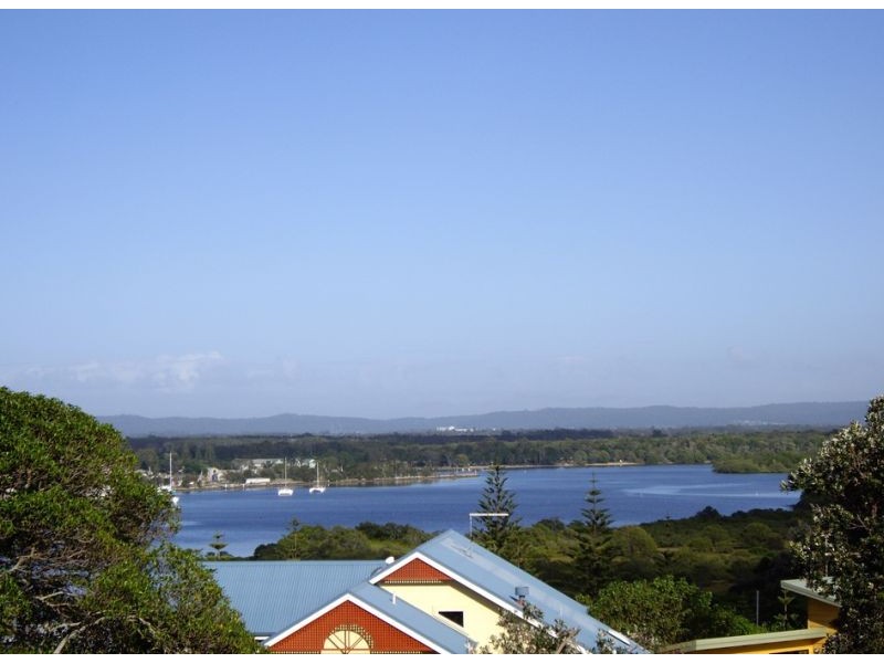 2/6 Clarence Street, Yamba NSW 2464