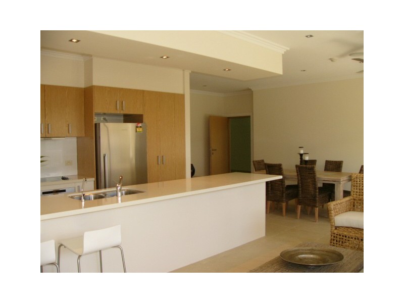 2/8 Bent Street, Yamba NSW 2464