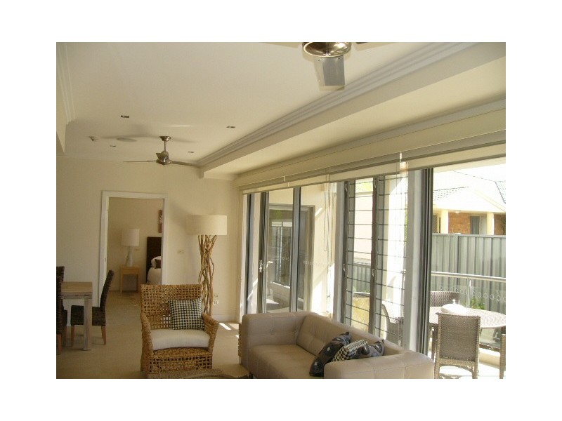 2/8 Bent Street, Yamba NSW 2464