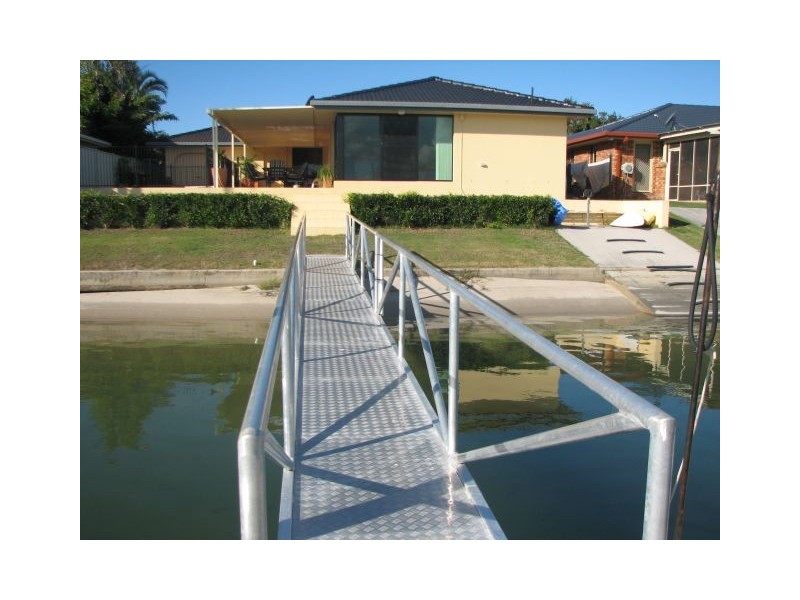 27 The Peninsula, Yamba NSW 2464