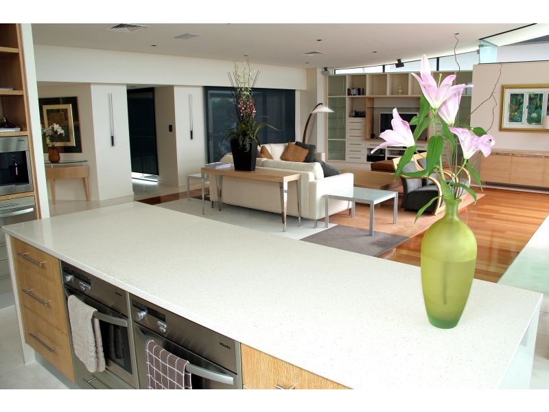 8 Pacific Parade, Yamba NSW 2464