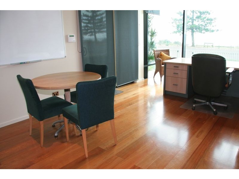 8 Pacific Parade, Yamba NSW 2464