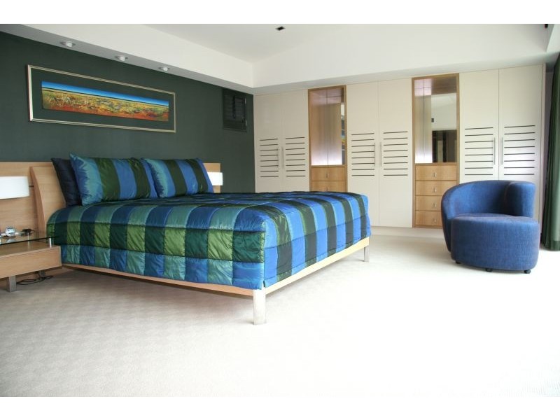 8 Pacific Parade, Yamba NSW 2464