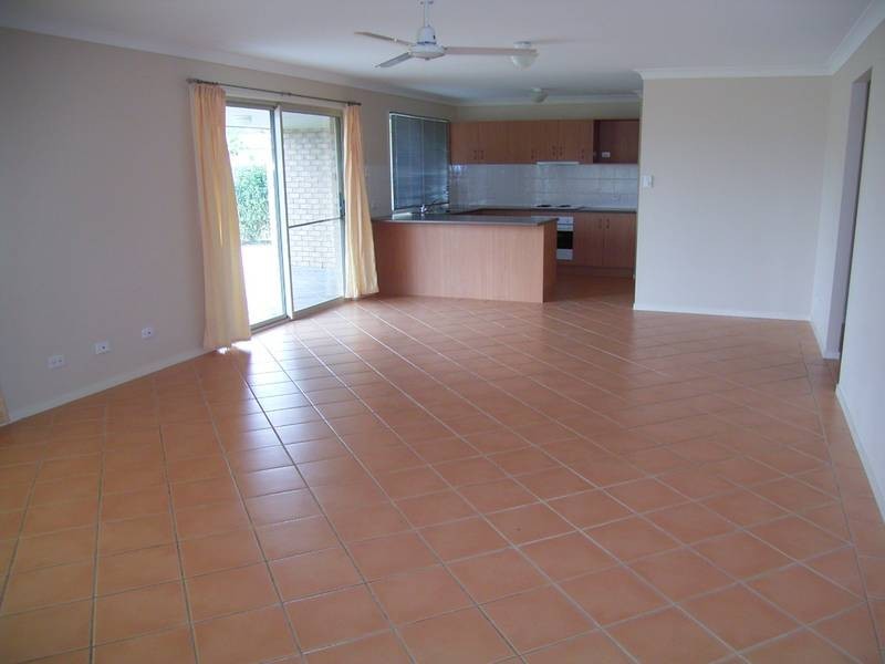 4 Bayview Drive, Yamba NSW 2464