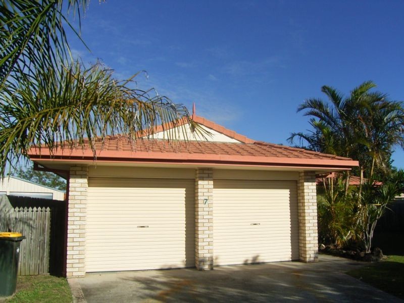 7 Plover Close, Yamba NSW 2464