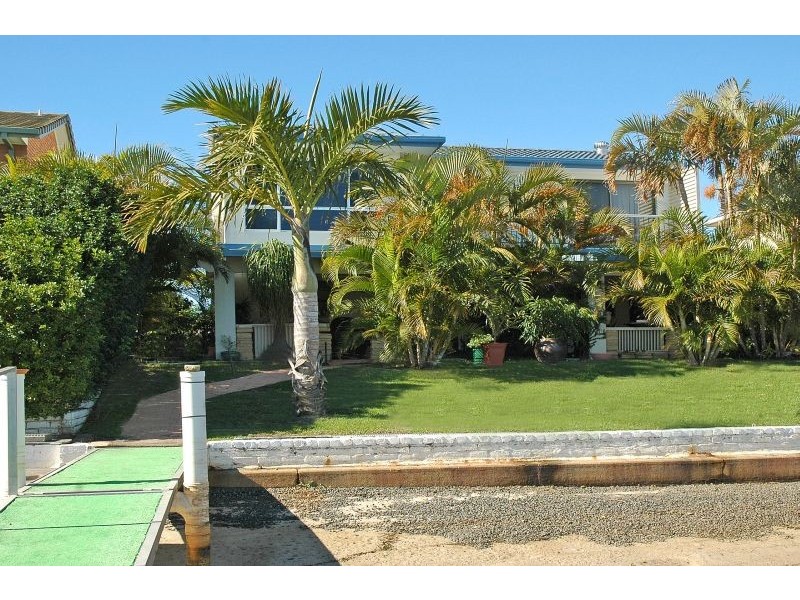 27 Melaleuca Drive, Yamba NSW 2464