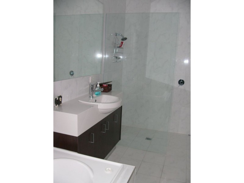 1/8 Coquette Close, Yamba NSW 2464