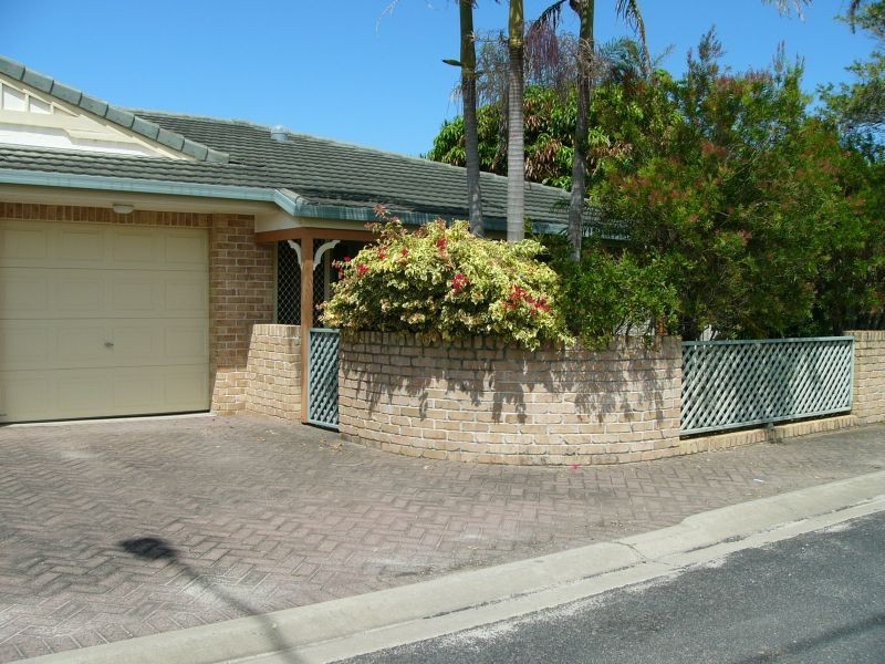 7/17a Beach street, Yamba NSW 2464