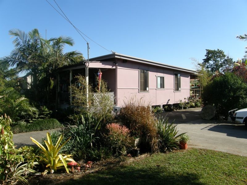223 Yamba Road, Yamba NSW 2464