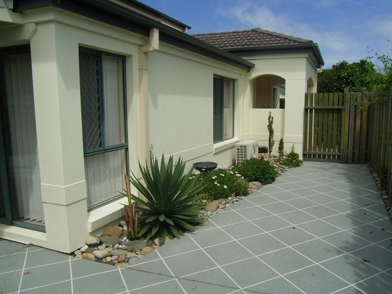 1/42 Beachside Way, Yamba NSW 2464