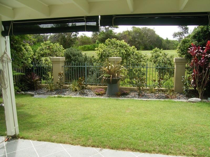 1/42 Beachside Way, Yamba NSW 2464