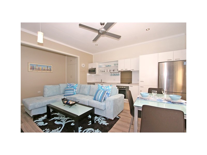 2/3 Harwood Street, Yamba NSW 2464