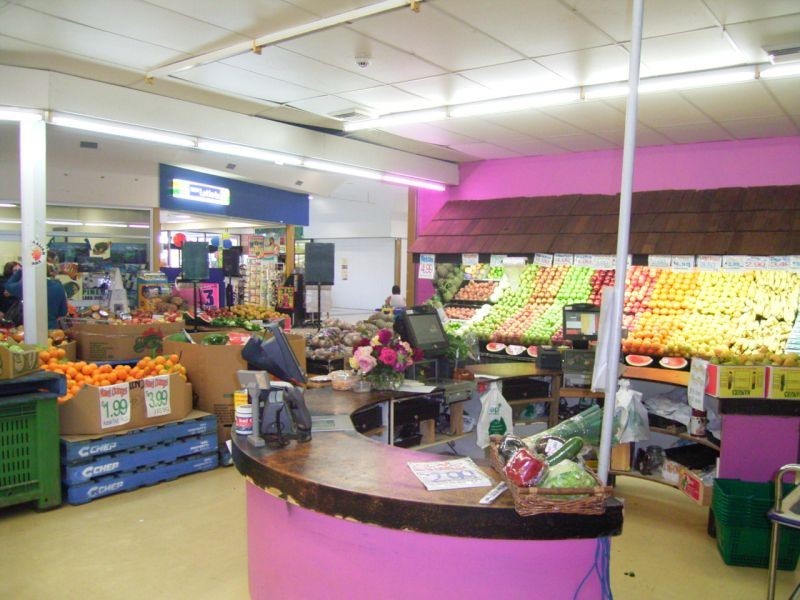 Shop 8 Treelands Dr, Yamba NSW 2464