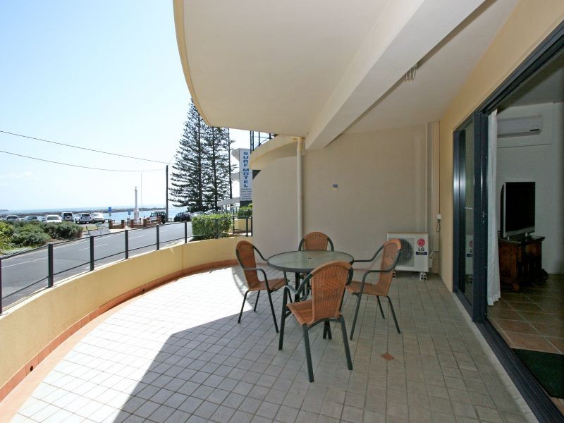 3/4 Queen Street, Yamba NSW 2464