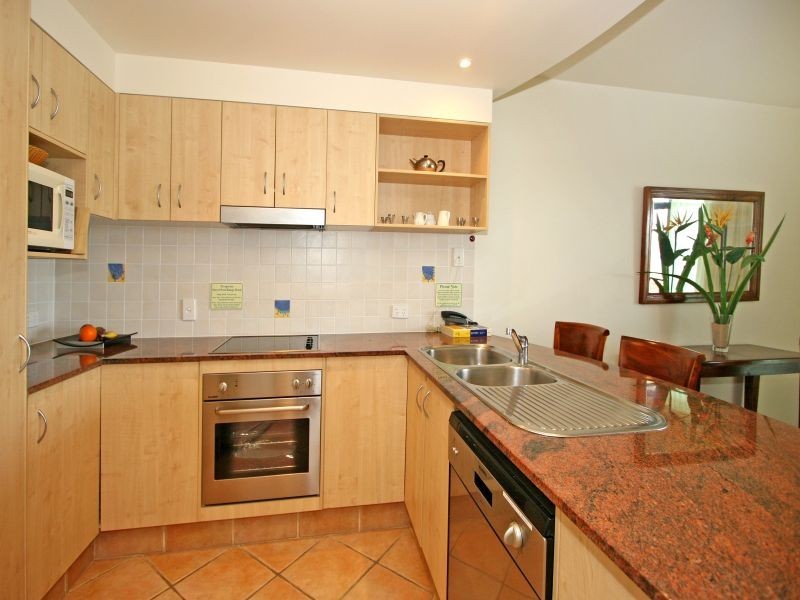 3/4 Queen Street, Yamba NSW 2464