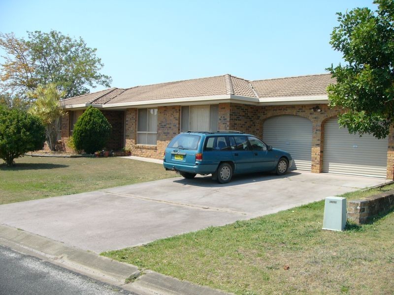 2 Casuarina Close, Yamba NSW 2464