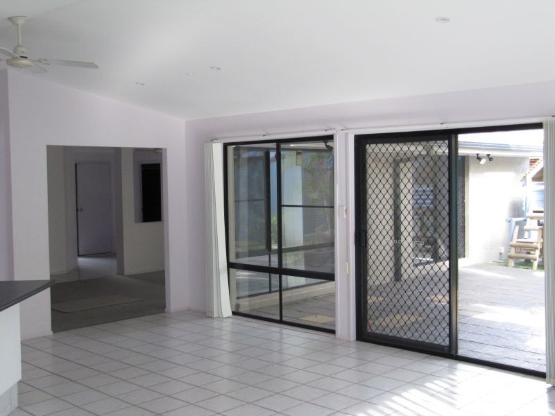 17 Orion Dr, Yamba NSW 2464