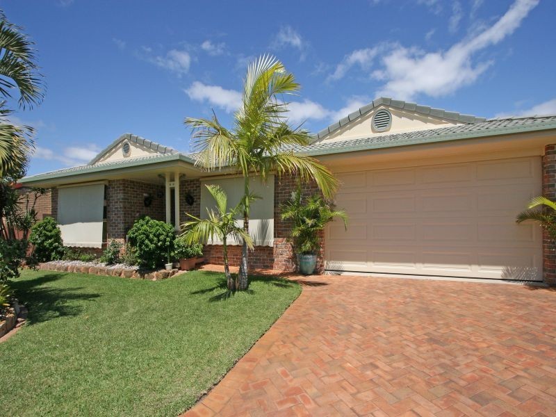 5 Abelia Ave, Yamba NSW 2464