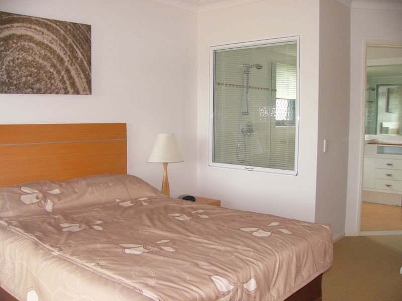 20 Pacific Parade, Yamba NSW 2464