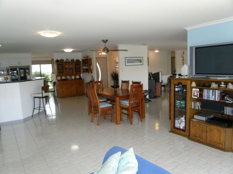 27 Taine Crt, Yamba NSW 2464