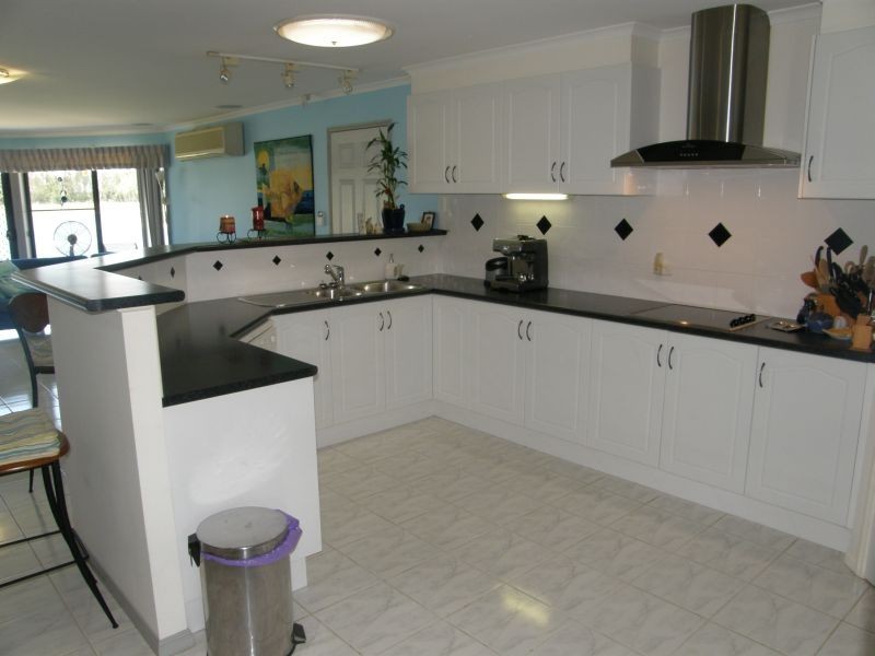 27 Taine Crt, Yamba NSW 2464