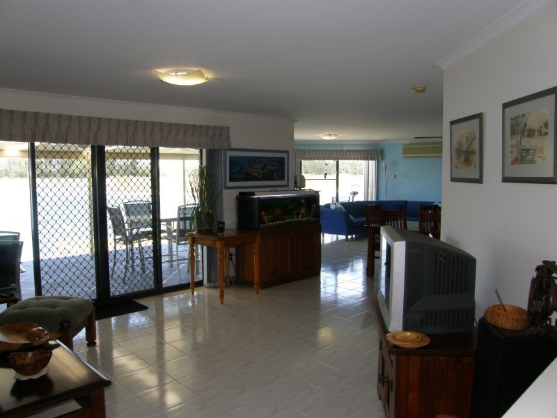 27 Taine Crt, Yamba NSW 2464