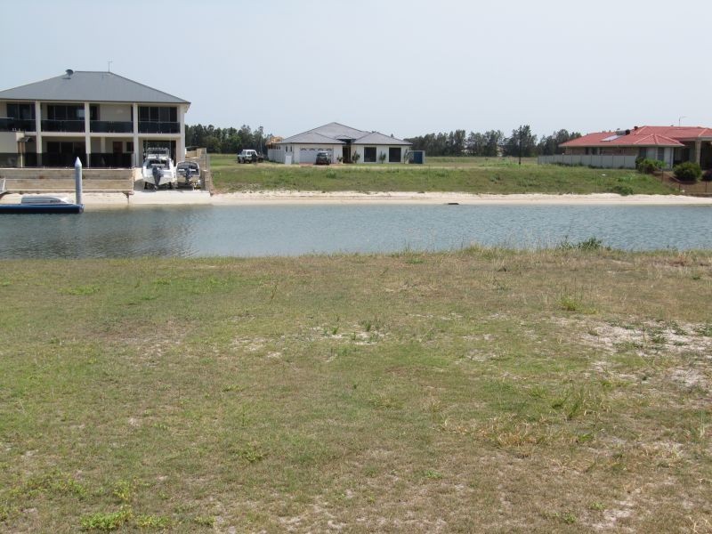 17 Barellan Avenue, Yamba NSW 2464