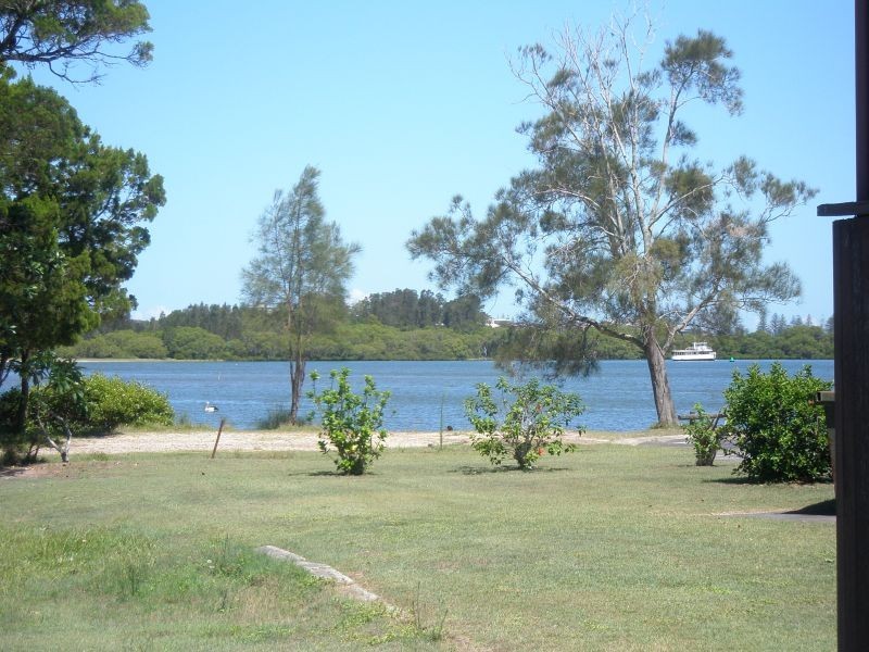 8 The Peninsula, Yamba NSW 2464