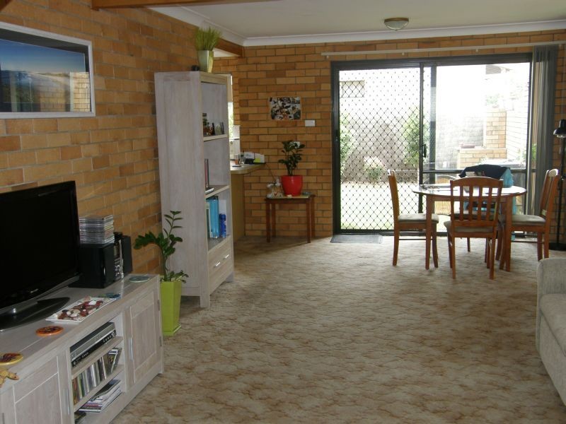 4 Mariners Way, Yamba NSW 2464