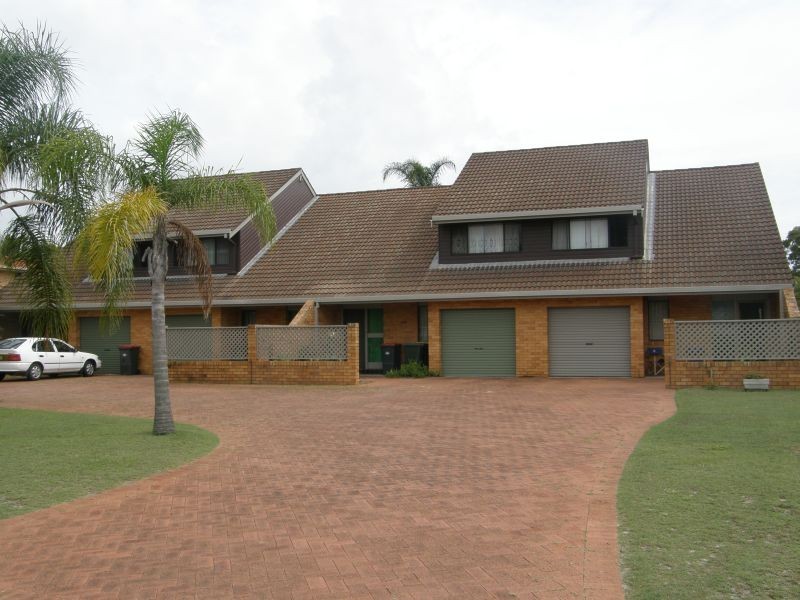 4 Mariners Way, Yamba NSW 2464