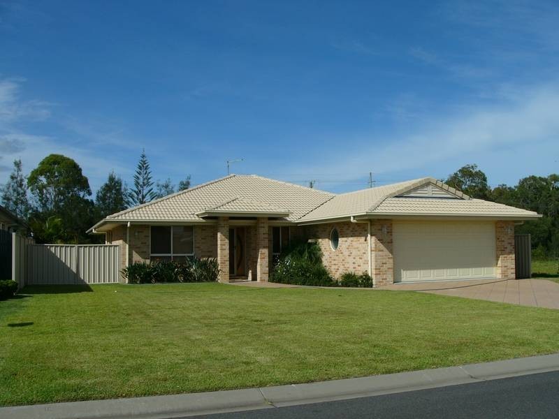 31 William Avenue, Yamba NSW 2464