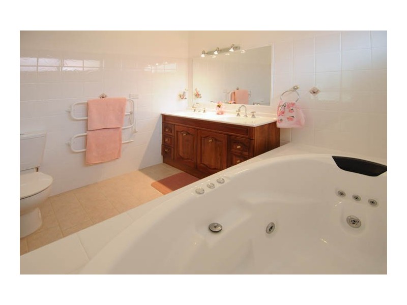 3 Newport Island Circuit, Yamba NSW 2464