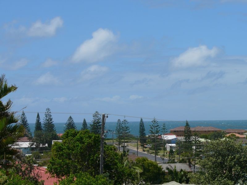 16 Henson Lane, Yamba NSW 2464