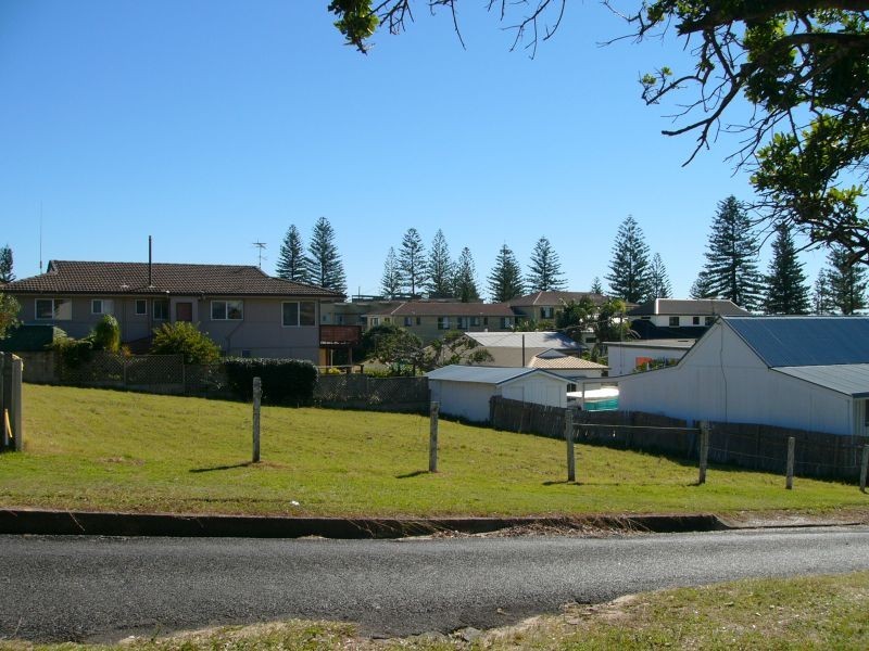 19 Queen Street, Yamba NSW 2464