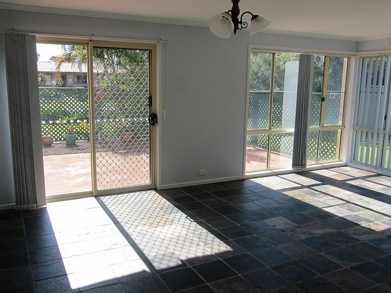 1 Phoenix Close, Yamba NSW 2464
