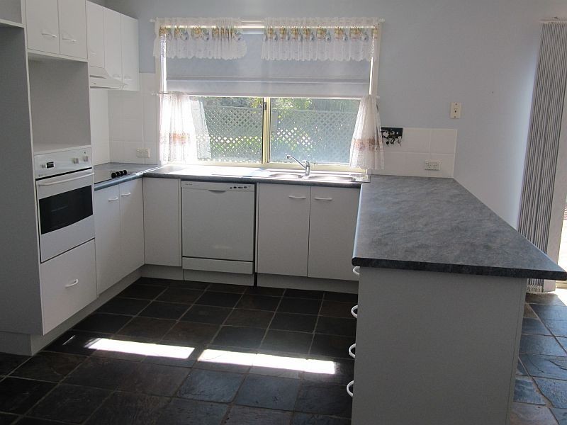 1 Phoenix Close, Yamba NSW 2464