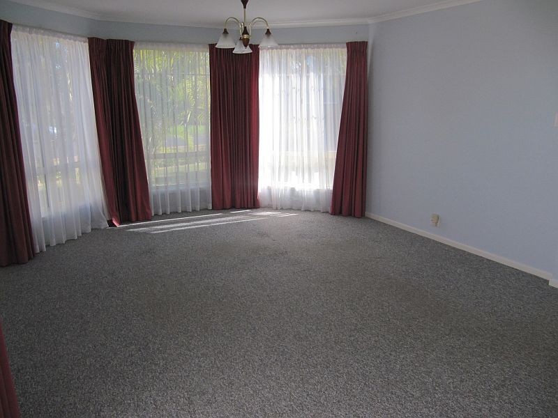 1 Phoenix Close, Yamba NSW 2464