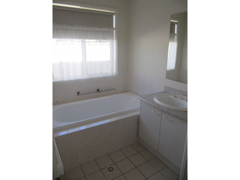 1 Phoenix Close, Yamba NSW 2464