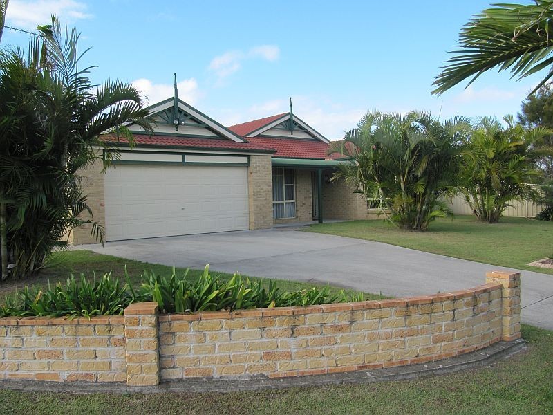 1 Phoenix Close, Yamba NSW 2464