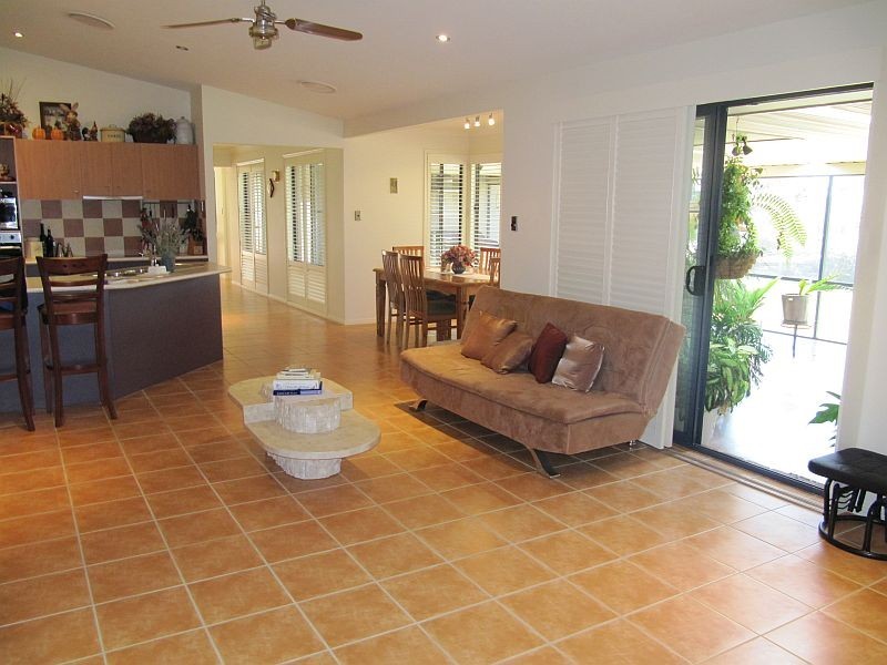 11 King Parrot Parade, Gulmarrad NSW 2463