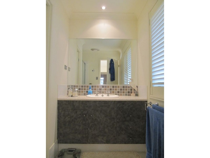 11 King Parrot Parade, Gulmarrad NSW 2463