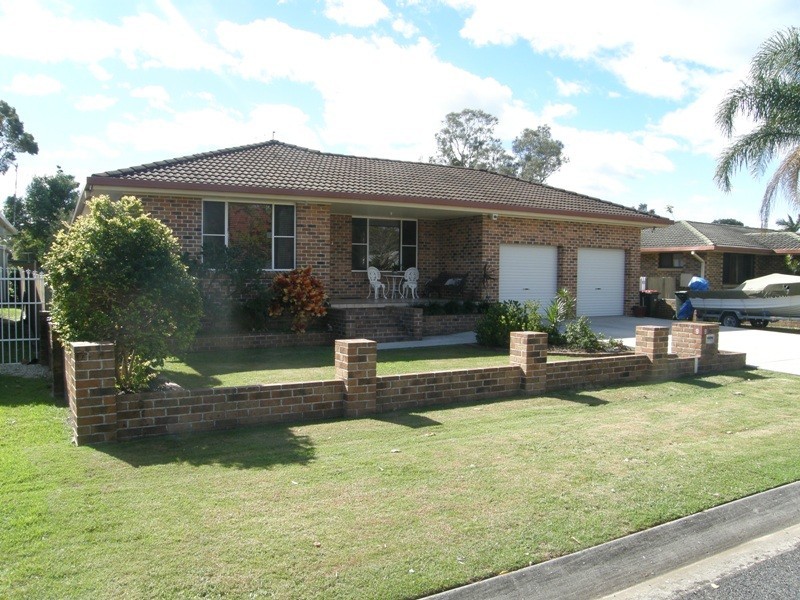 9 Roseland Avenue, Yamba NSW 2464