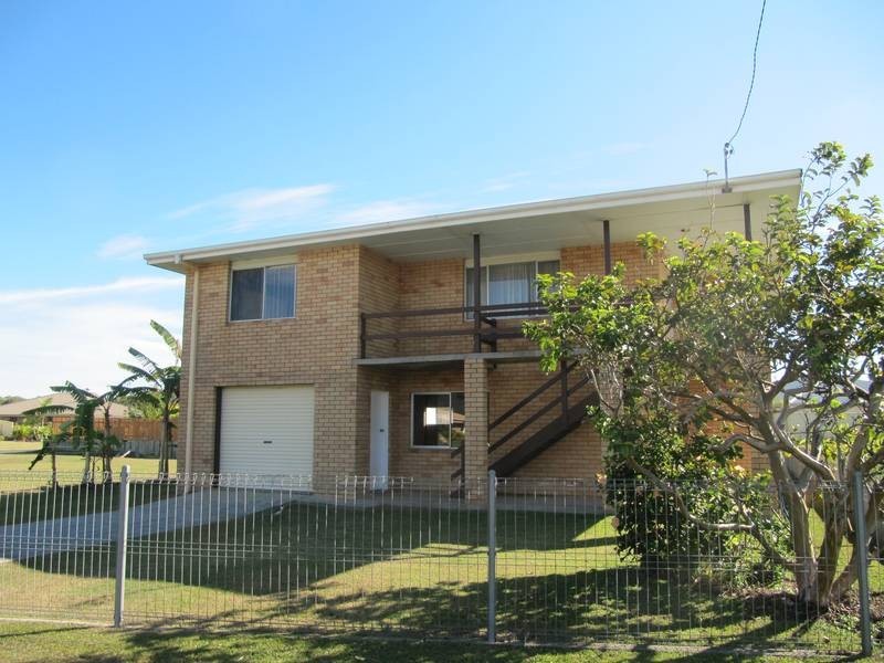 60 Carrs Drive, Yamba NSW 2464