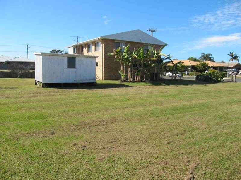 60 Carrs Drive, Yamba NSW 2464
