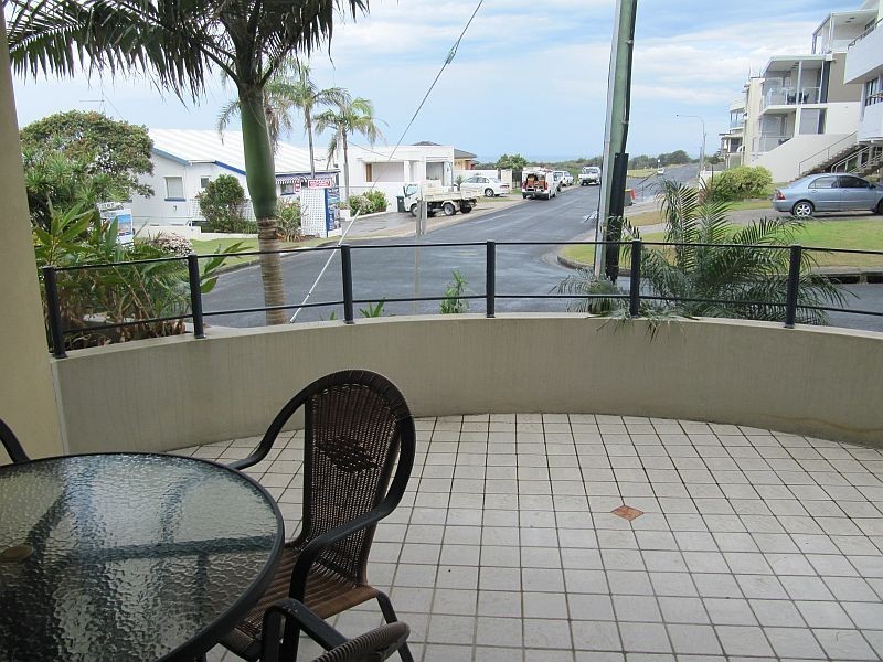 8/7 Queen Street, Yamba NSW 2464