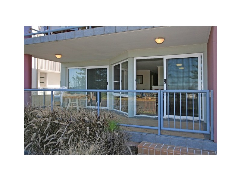 1/6 Pacific Street, Yamba NSW 2464