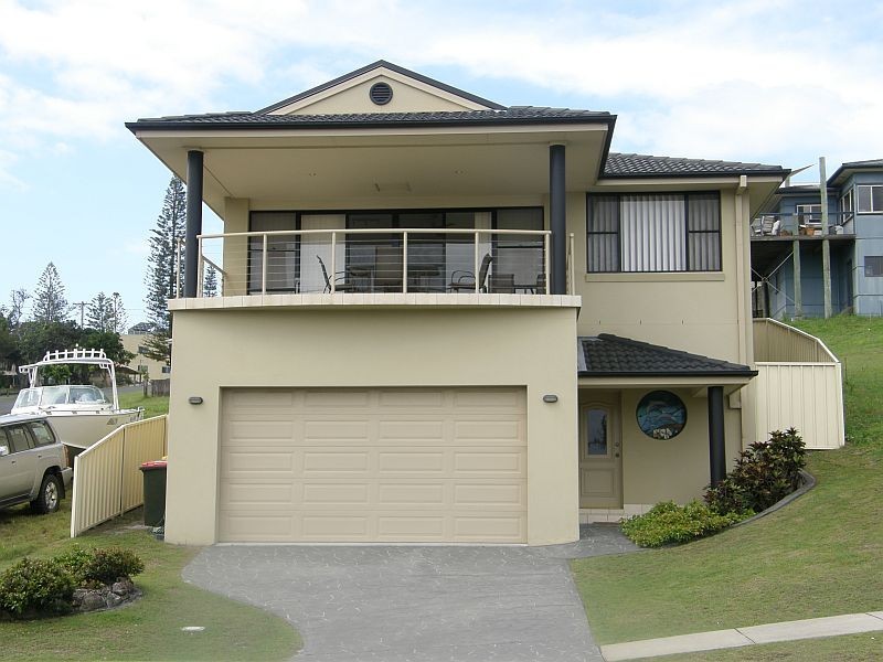 34 Yamba Street, Yamba NSW 2464